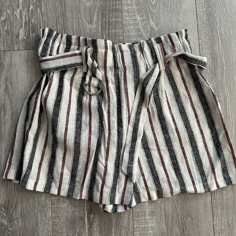 Paper bag style shorts